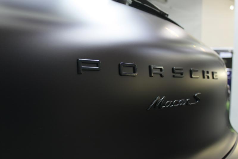 Защита всего кузова  Porsche Macan матовой пленкой DYNOmatt