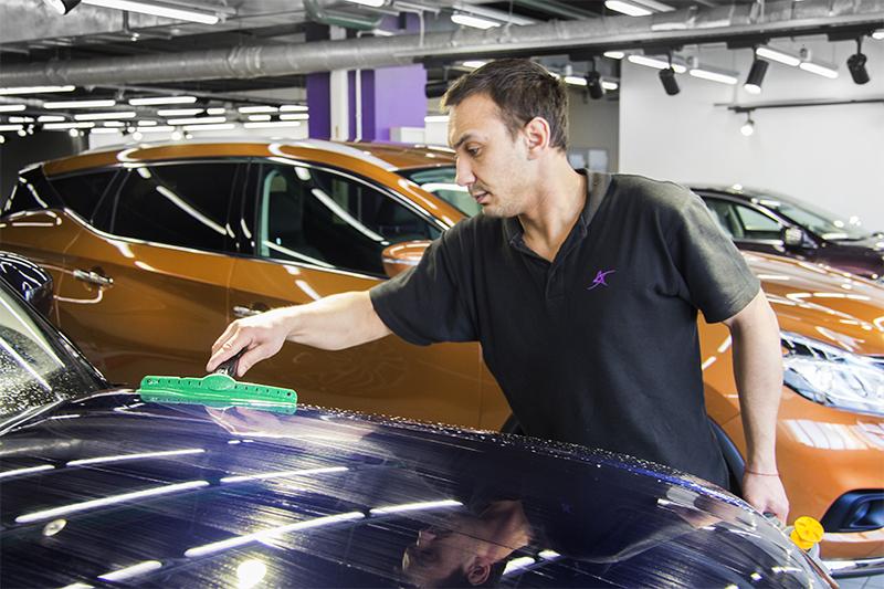 Защита автомобиля Range Rover Vogue SE антигравийной пленкой STEK DYNOshield