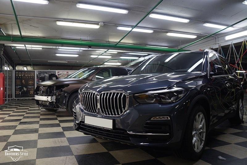 Защита и стайлинг кузова BMW X5 пленкой DYNOprism